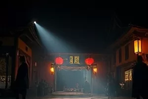 《南方来客》剧照,临街窗台与行李箱