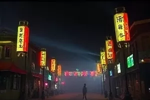 《雾港来信》剧照,雨夜港口与未拆封的旧信